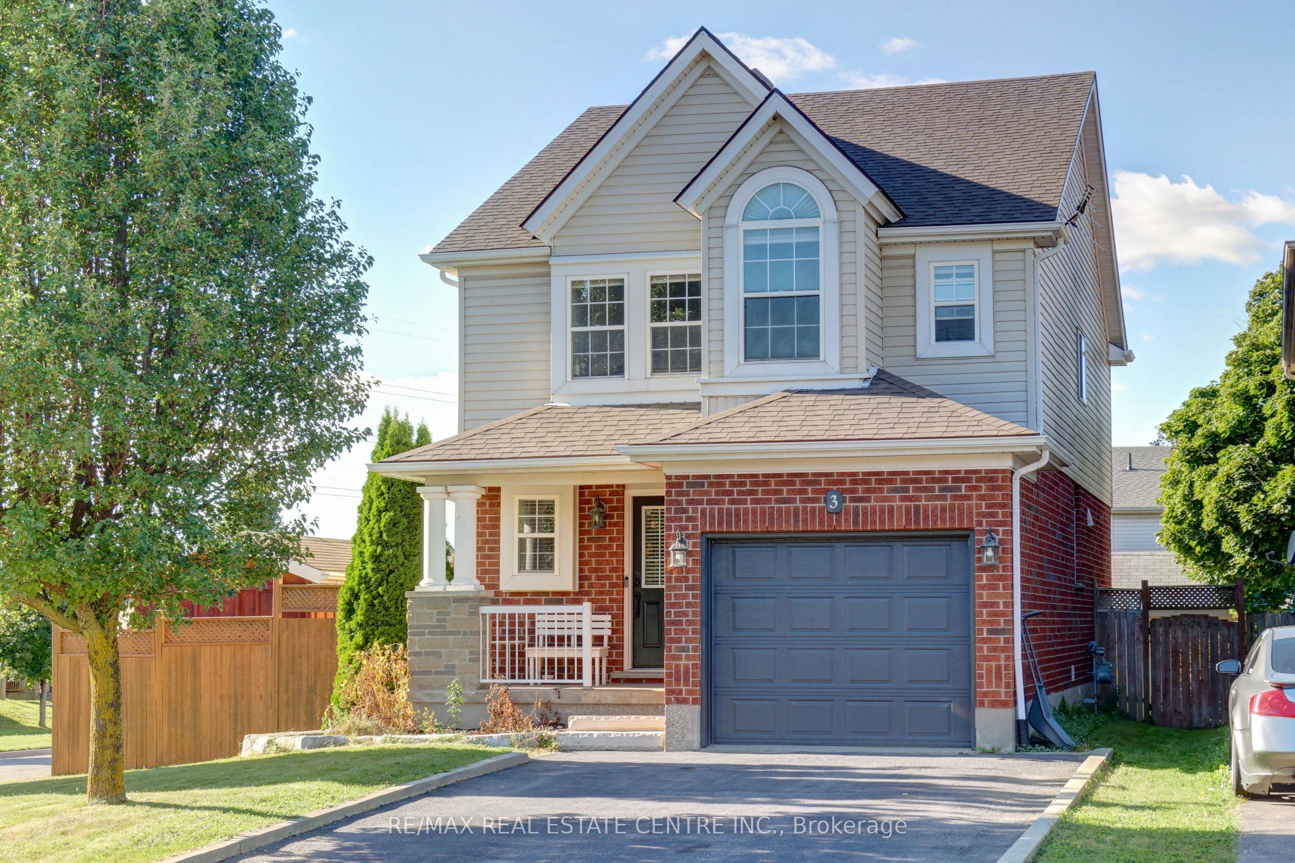 Cambridge, ON N1R 8M3,3 Small CT