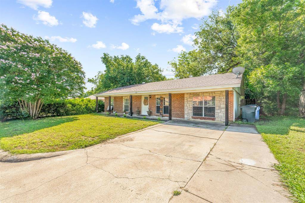 Granbury, TX 76048,1724 W Doyle Street