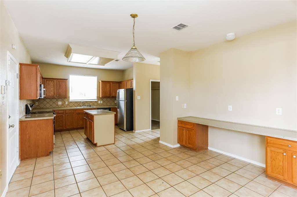 Desoto, TX 75115,311 Balsam Grove Court