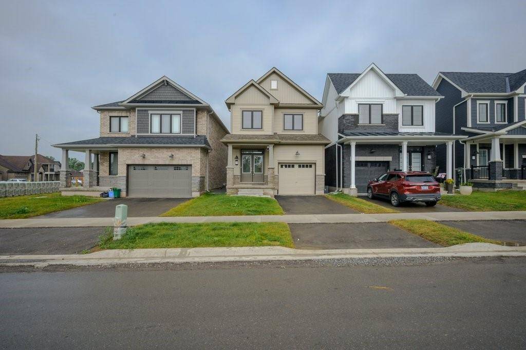 15 AVIRON Crescent, Welland, ON L3B 0M3