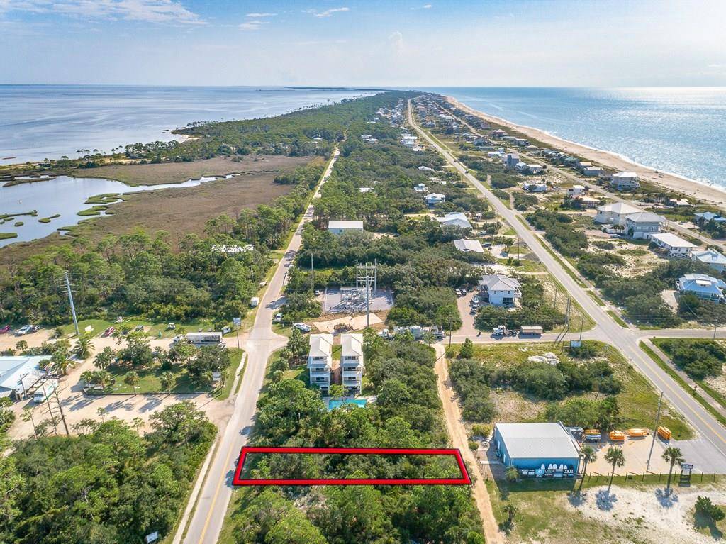 St. George Island, FL 32328,228 E Pine Ave