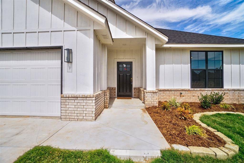 Shawnee, OK 74804,214 Outlander Way