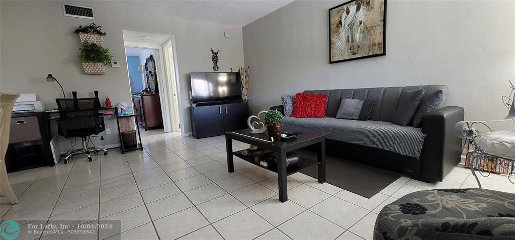 Hallandale Beach, FL 33009,541 Blue Heron Dr  #316