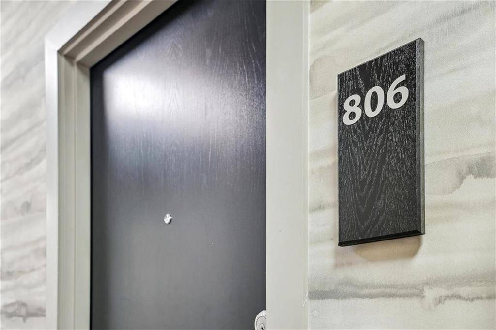 2750 KING Street E #806, Hamilton, ON L8G 0B8
