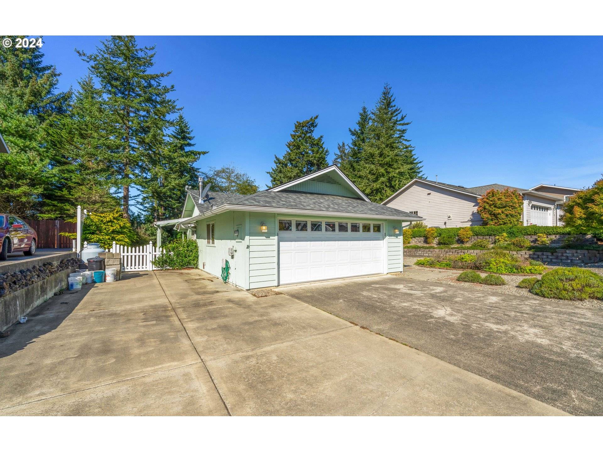 North Bend, OR 97459,2516 ASH ST