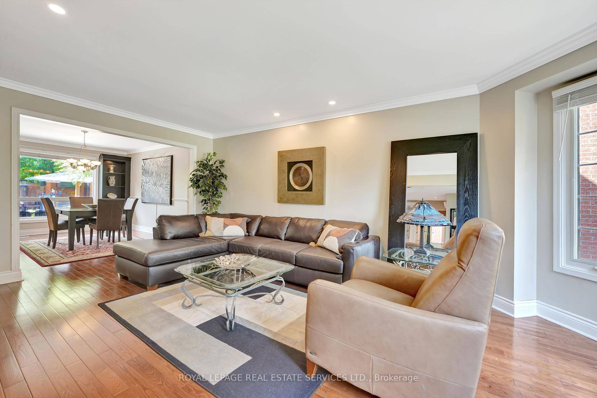 Oakville, ON L6H 5E8,359 River Oaks BLVD W