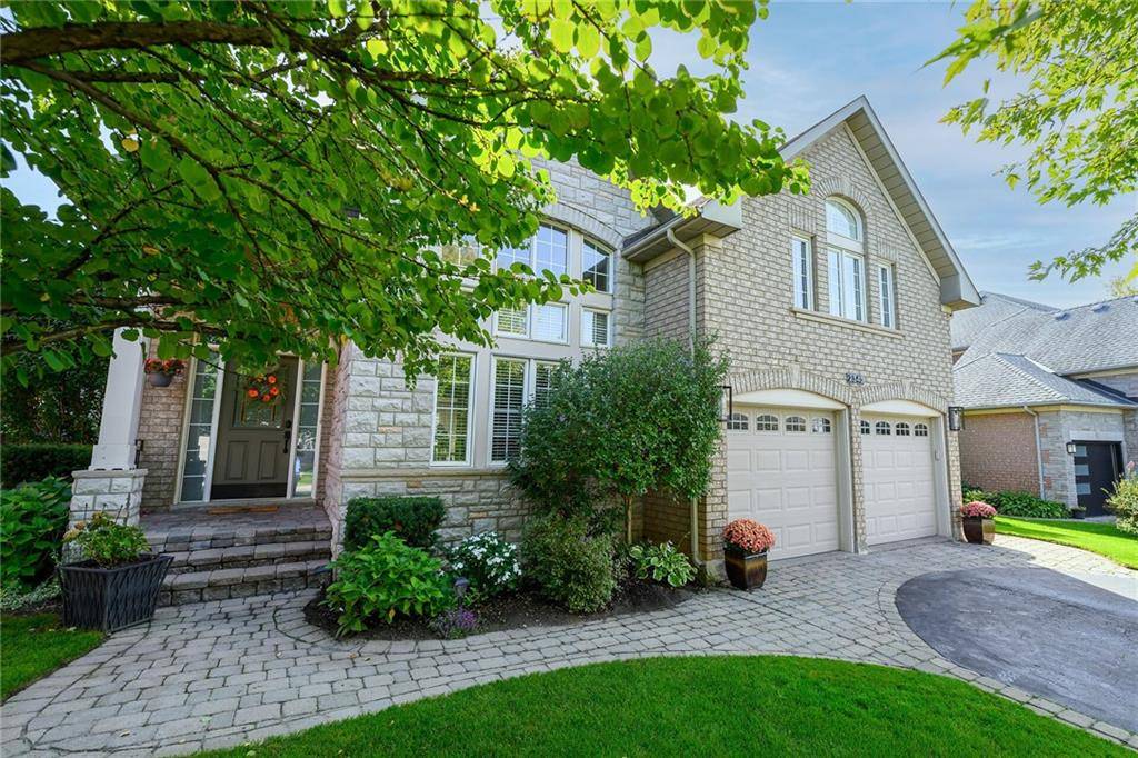 2345 CARPENTERS Circle, Oakville, ON L6M 3C7