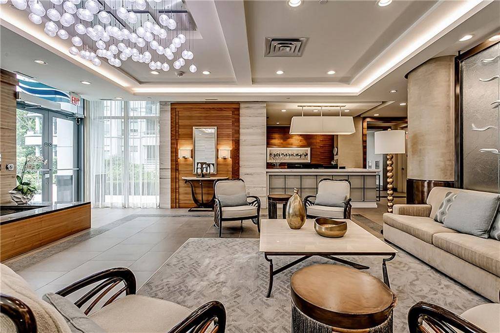 3500 LAKESHORE Road W #808, Oakville, ON L6L 0B4