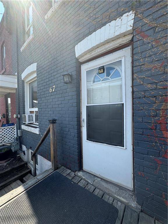 Hamilton, ON L8L 7E4,67 EAST BEND Avenue N