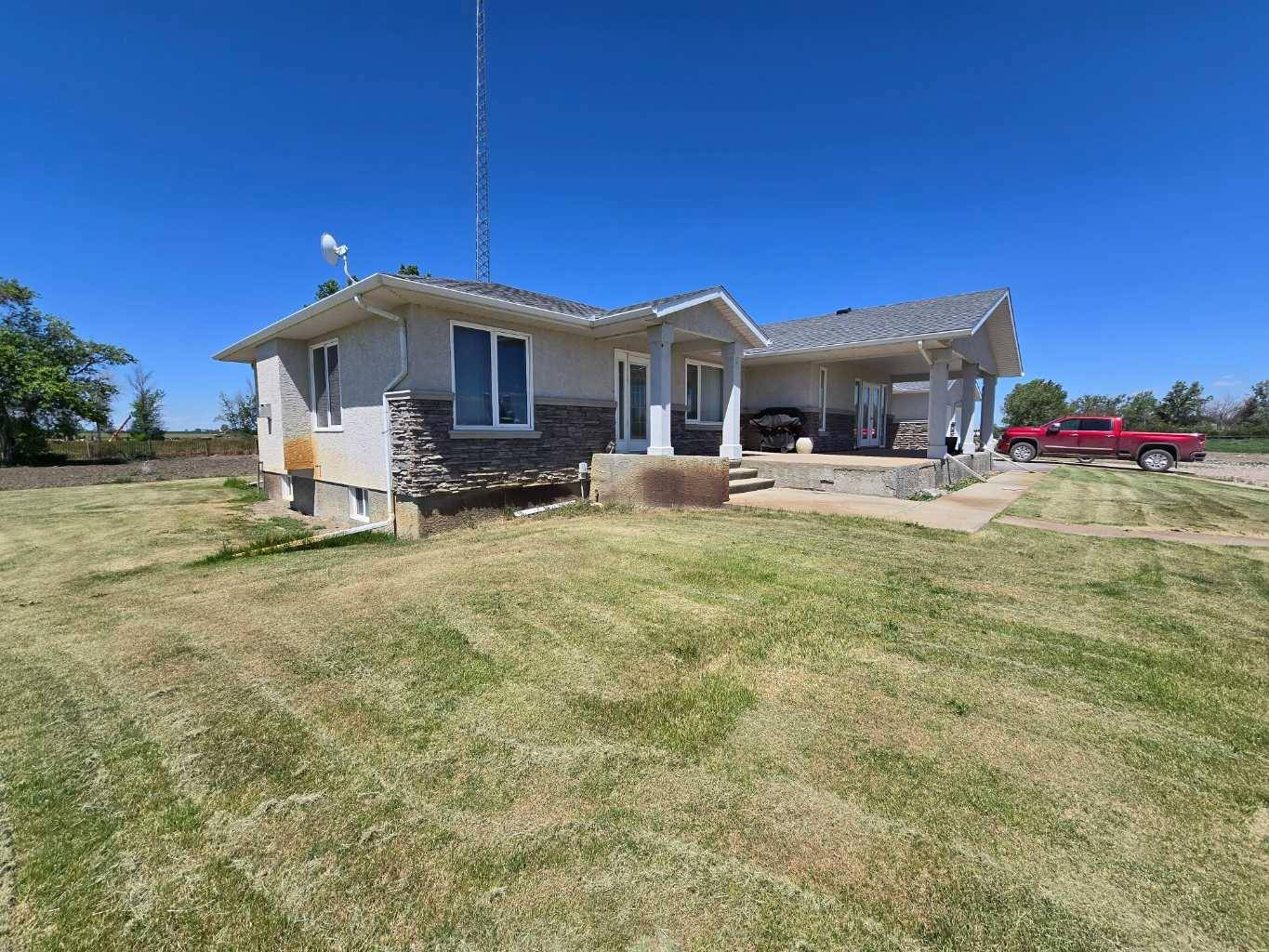 Rural Lethbridge County, AB T1J5P3,94065 RR 211