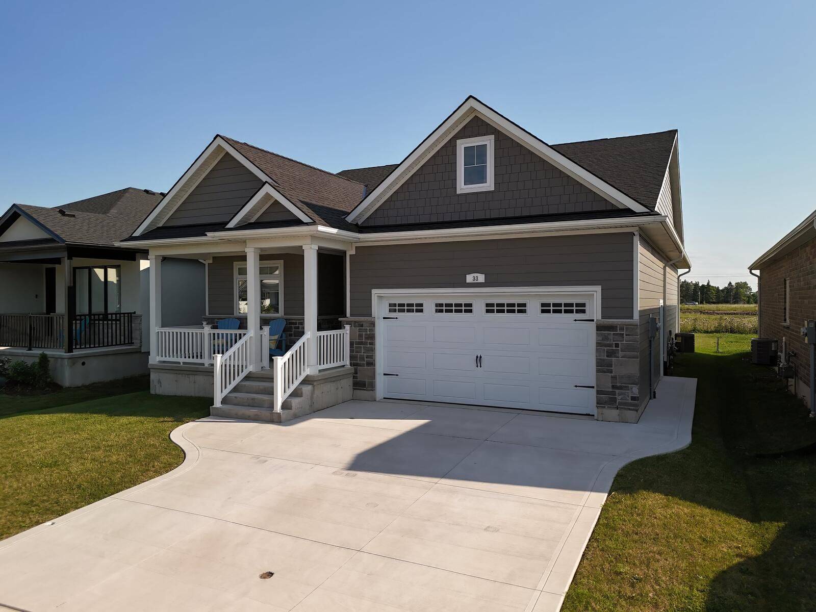 Lambton Shores, ON N0M 1T0,33 Brooklawn DR