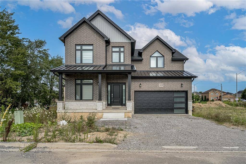 219 KLEIN Circle, Hamilton, ON L9G 3K9