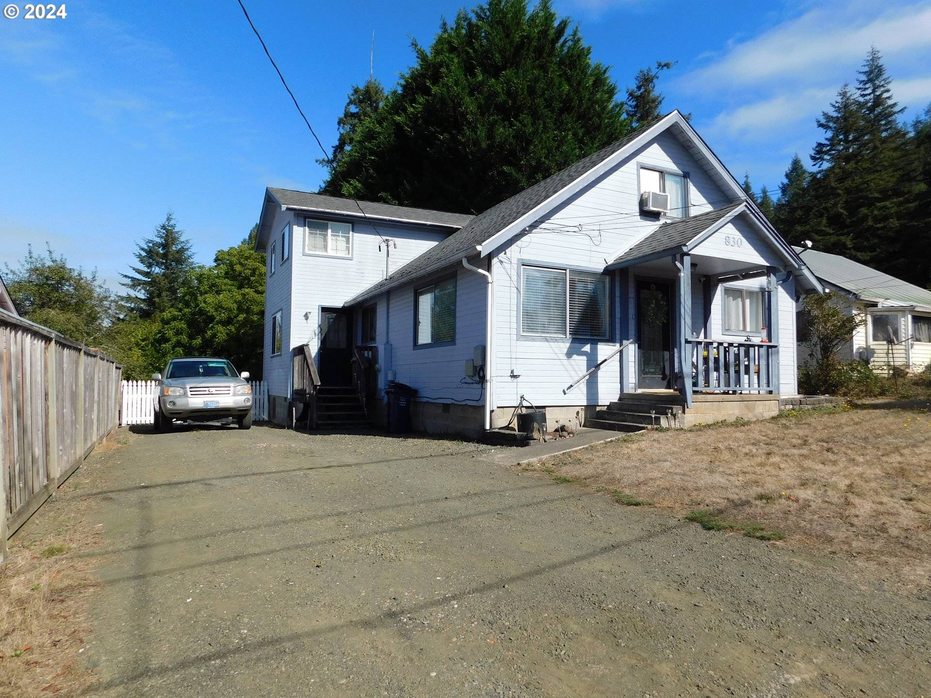 Coquille, OR 97423,830 E 11TH ST