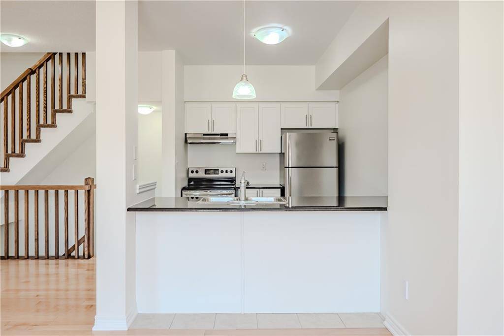 541 WINSTON Road #50, Grimsby, ON L3M 0C5