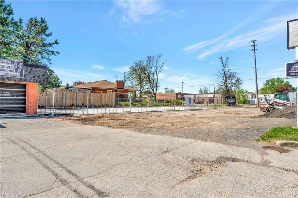 1117 COLBORNE Street E #N2, Brantford, ON N3T 5M1