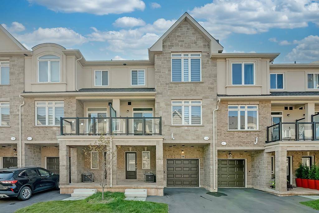 40 ZINFANDEL Drive #16, Stoney Creek, ON L8E 0L1