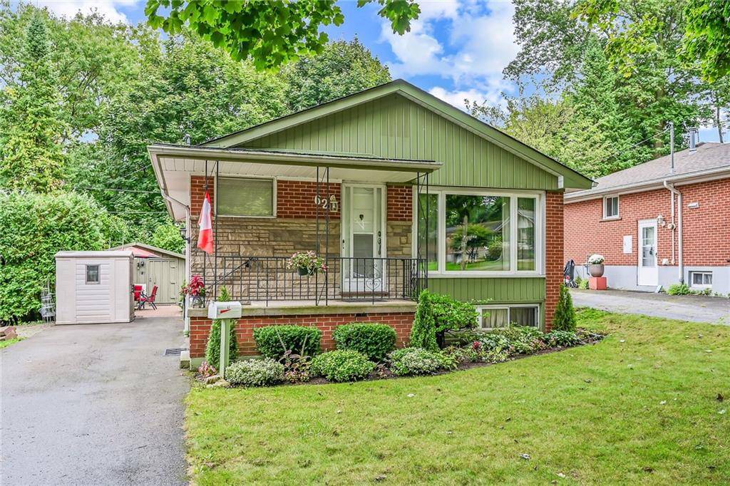 62 BLACKWOOD Crescent, Hamilton, ON L8S 3H5
