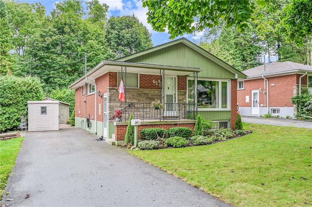 62 BLACKWOOD Crescent, Hamilton, ON L8S 3H5