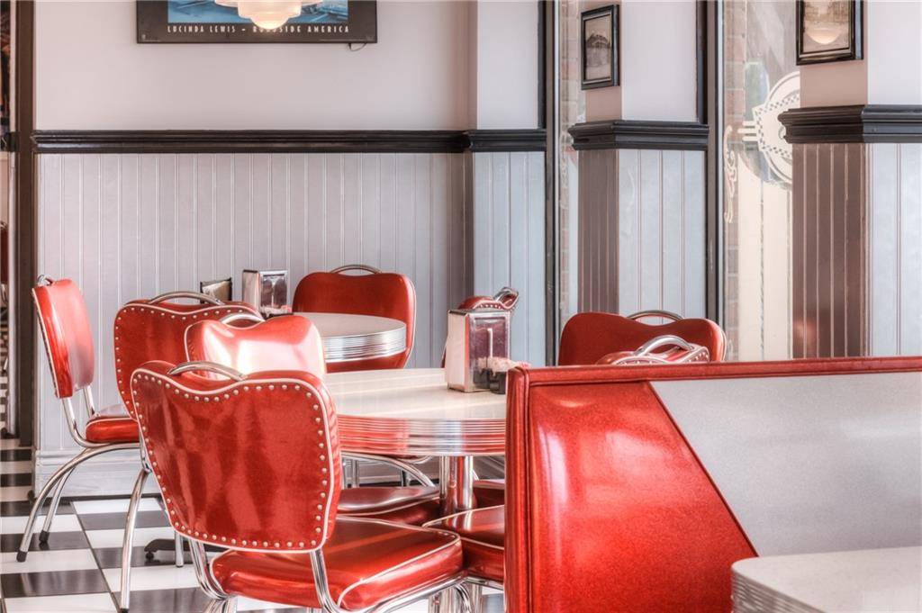 210 GEORGE Street, Dunnville, ON N1A 2T4