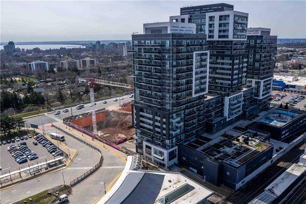 2093 FAIRVIEW Street #1702, Burlington, ON L7R 0E6