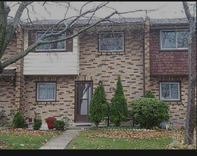 42 PALMER Road, Hamilton, ON L8T 3E7