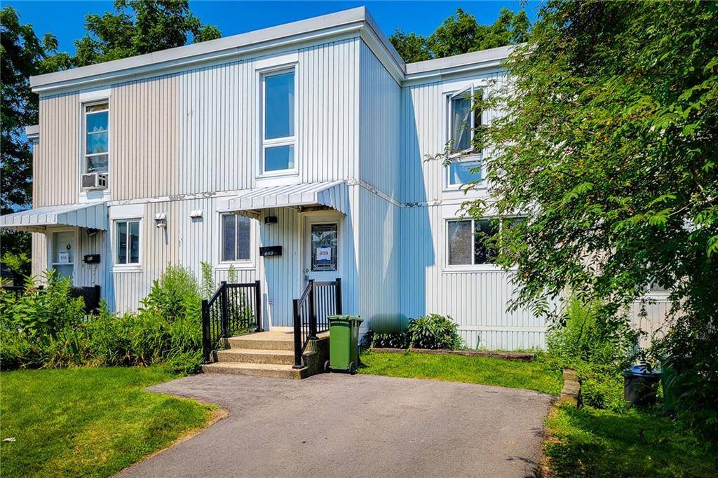 25 BRITTEN Close #B59, Hamilton, ON L9C 4J8