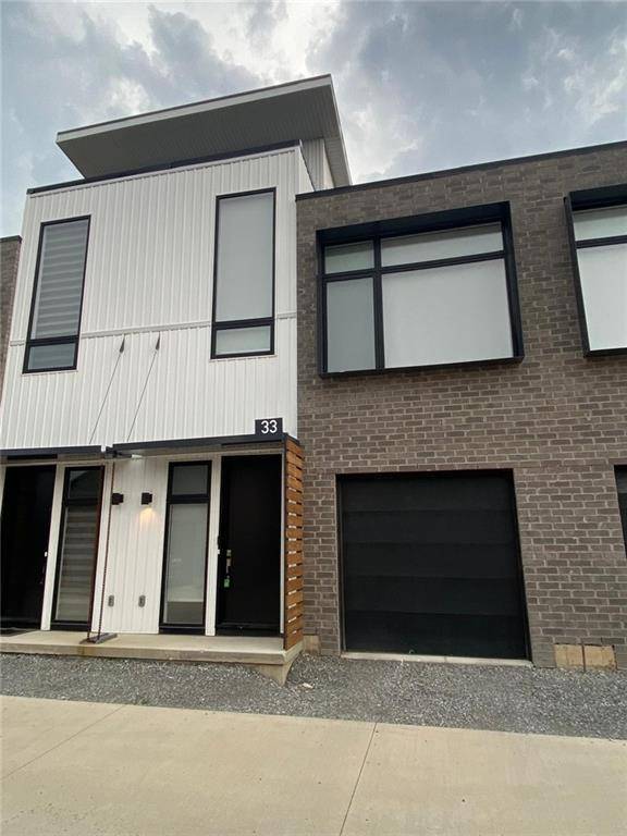 33 SUMMERSIDES Mews, Fonthill, ON L0S 1E6
