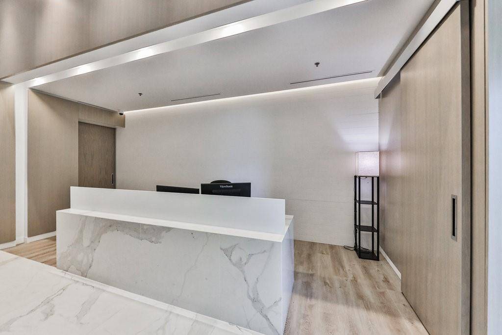 370 MARTHA Street #2106, Burlington, ON L7R 0G9