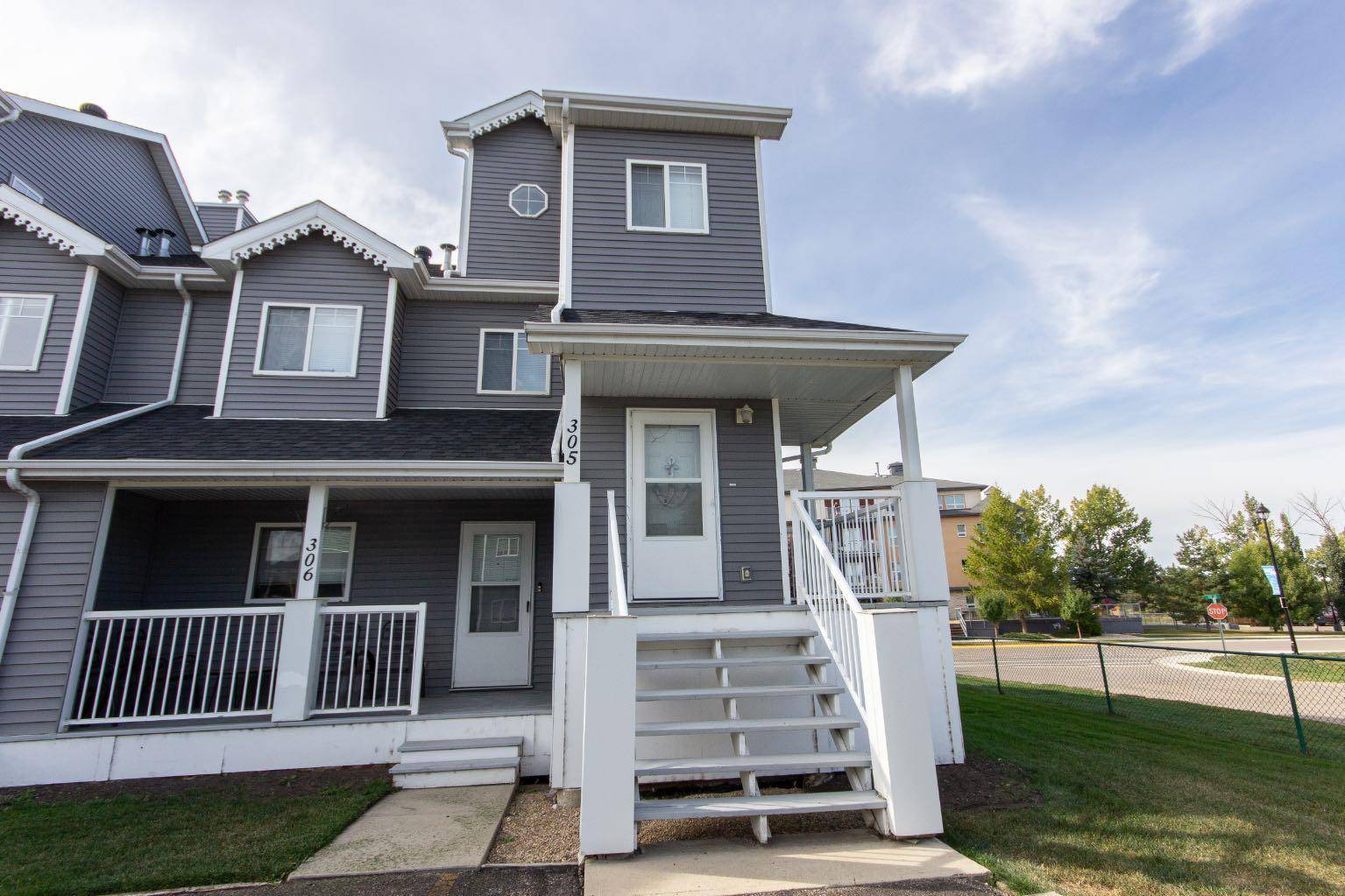 Sylvan Lake, AB T4S 1E5,5220 50A AVE #305