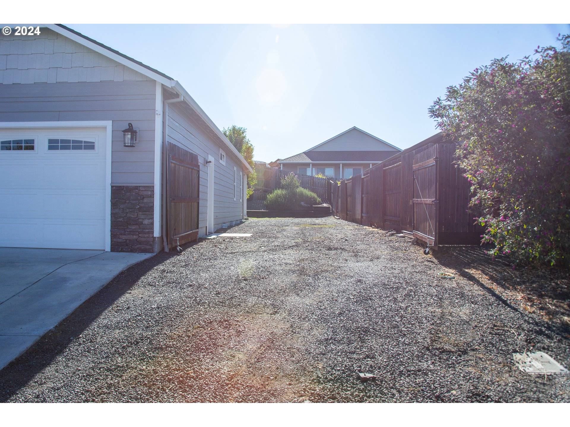 Eagle Point, OR 97524,113 CEDRIC CT