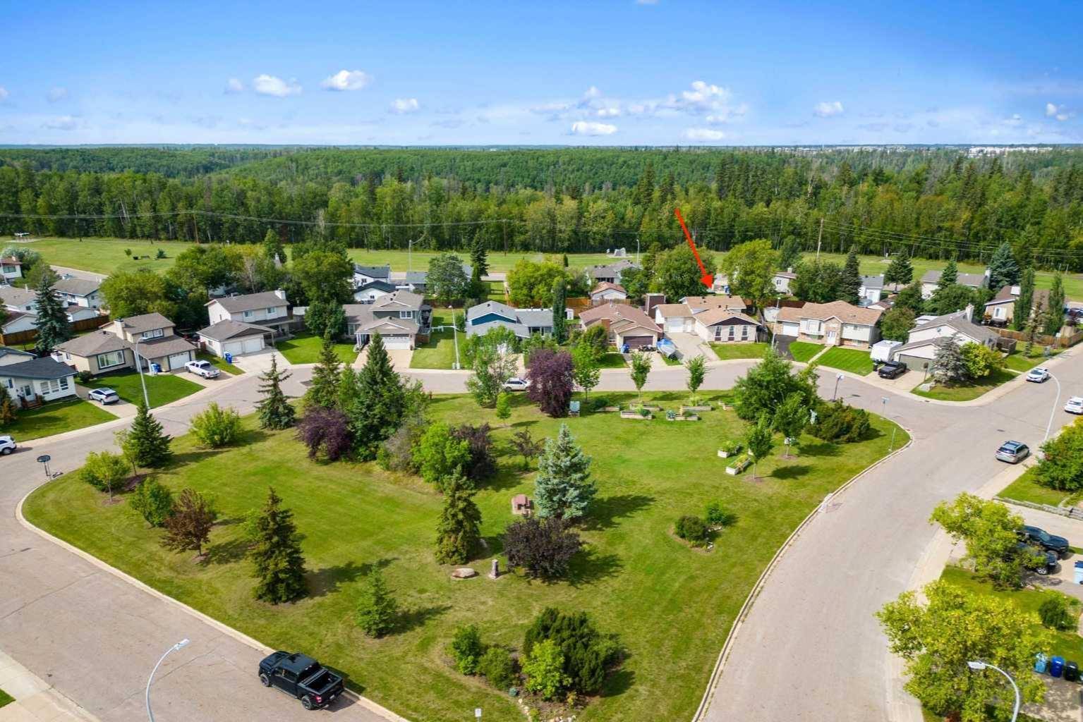 Fort Mcmurray, AB T9K 1A7,113 Whiteoak Garden