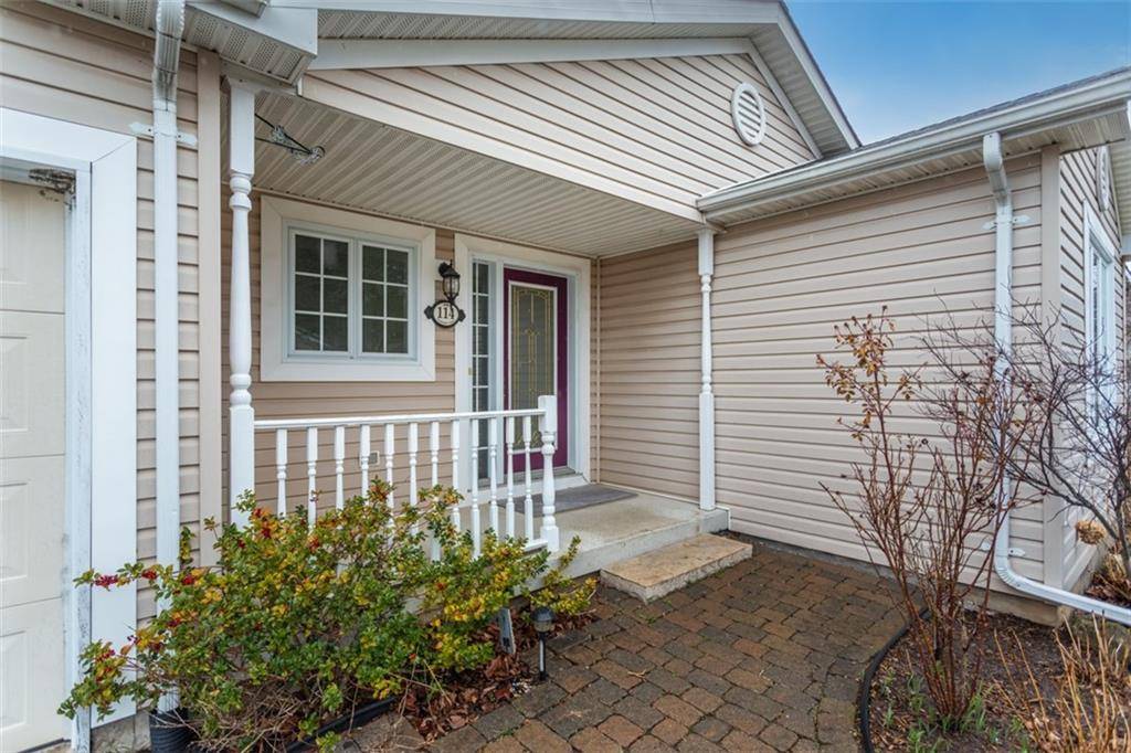 114 GLENARIFF Drive, Freelton, ON L8B 1A5
