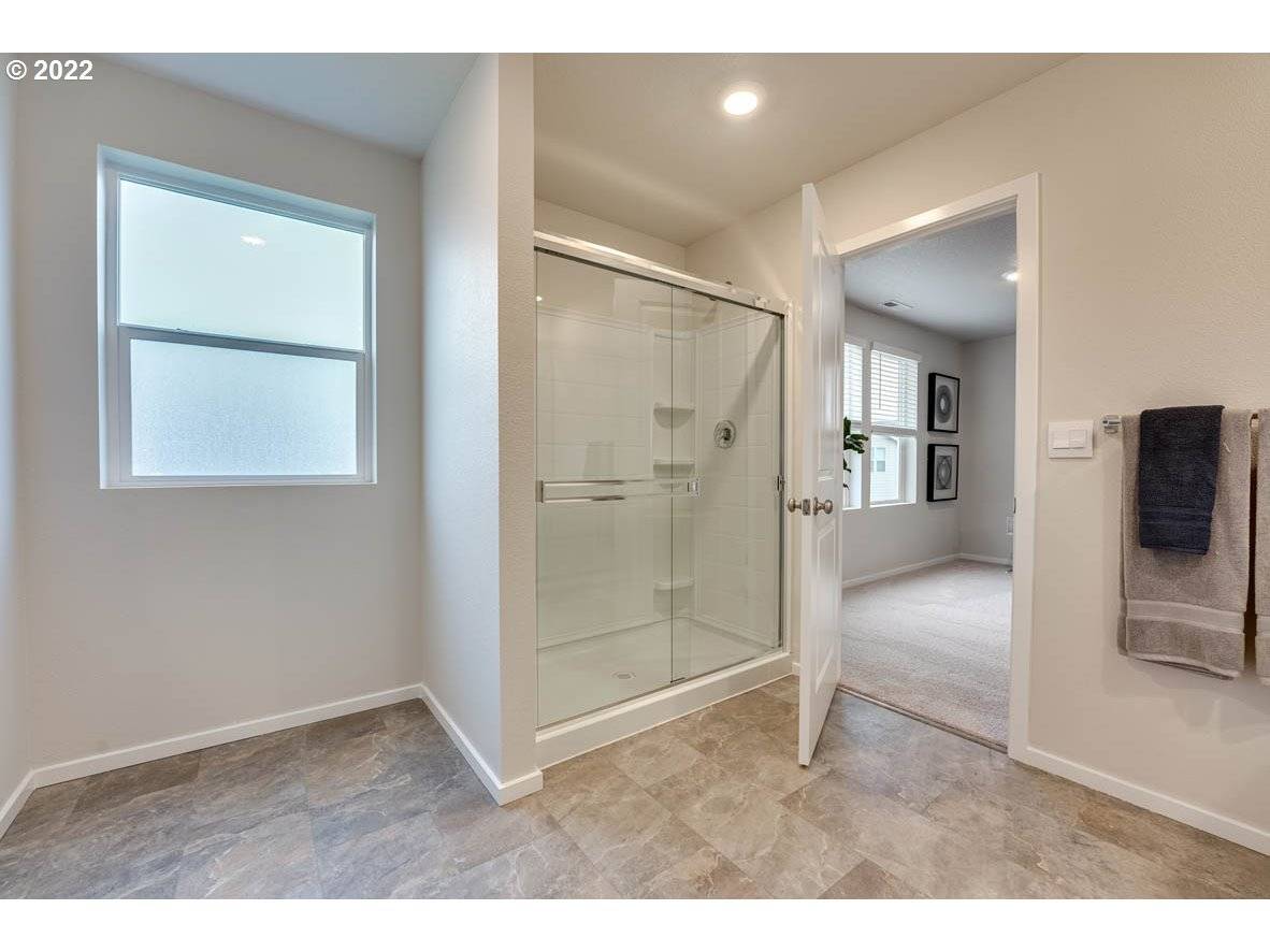 Salem, OR 97301,144 NE Fargin ST