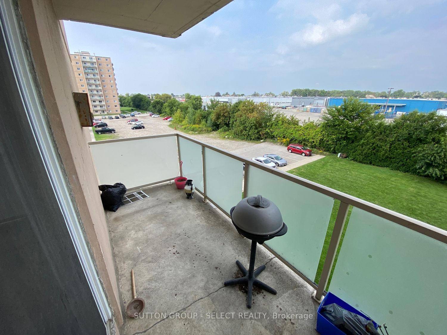 London, ON N5Y 4T9,573 Mornington AVE #408