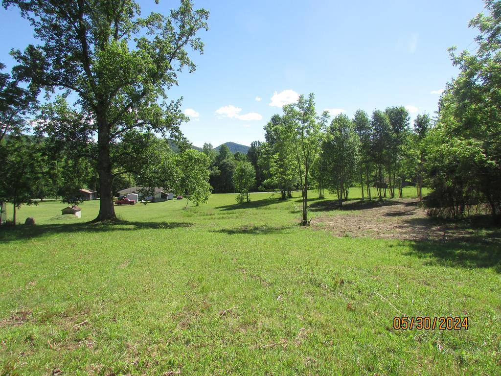 Hayesville, NC 28904,928 Waldroup Road