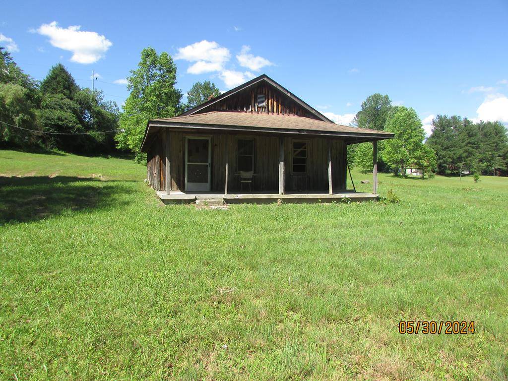 Hayesville, NC 28904,928 Waldroup Road