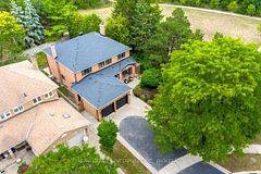 2080 Grenville DR, Oakville, ON L6H 3Y4