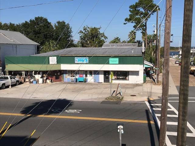 Apalachicola, FL 32320,45 Market St