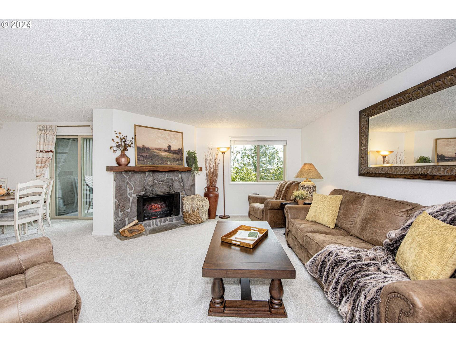 Lake Oswego, OR 97035,44 EAGLE CREST DR #24