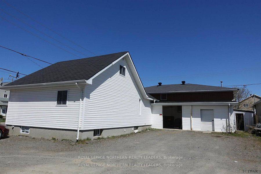 Timmins, ON P4N 2L3,372-380 Pine ST S