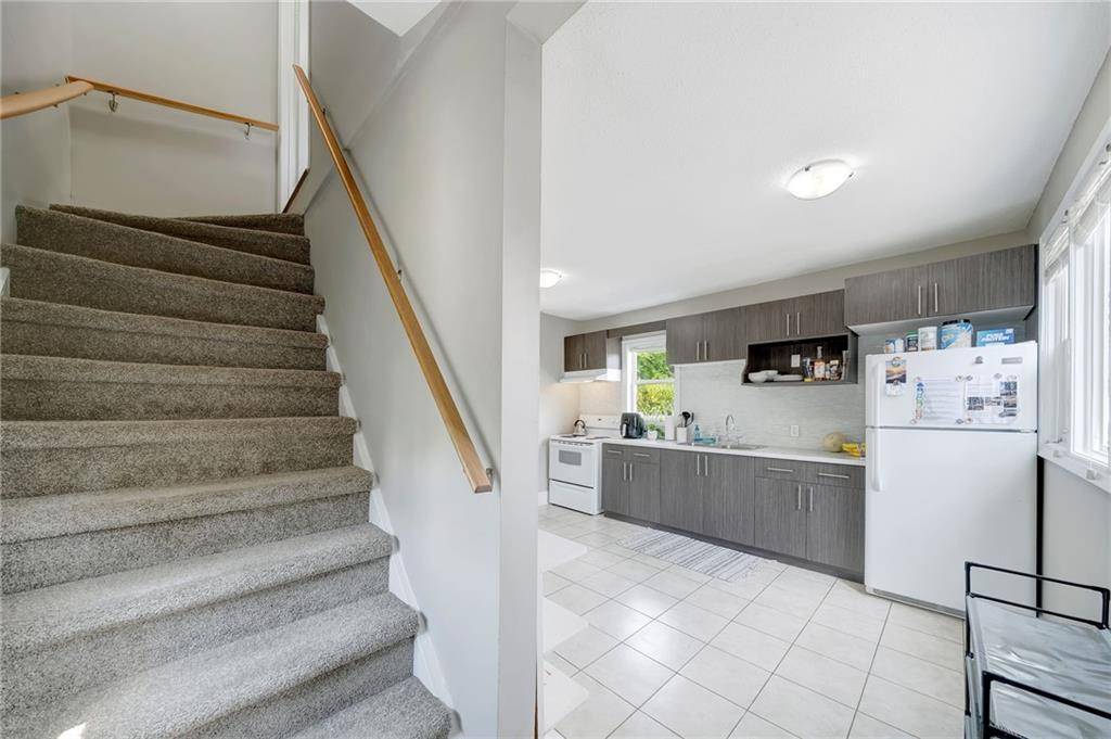 227 FAIRWAY Road N, Kitchener, ON N2A 2N7
