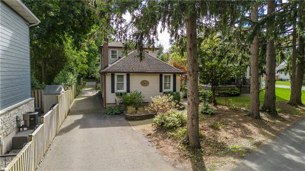 730 GRAND VIEW Avenue, Burlington, ON L7T 1K9