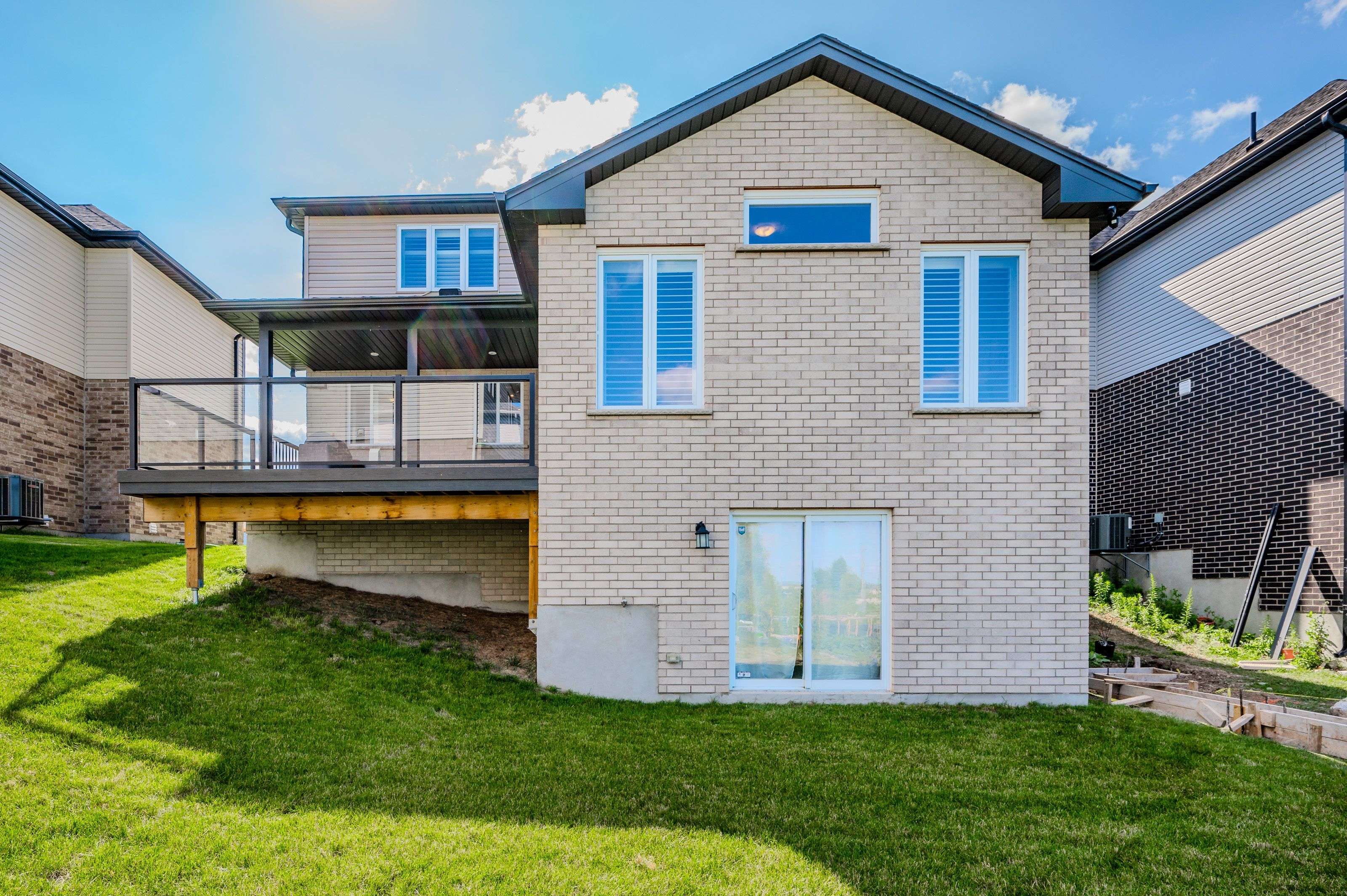 Kitchener, ON N2B 0A8,904 Dunnigan CT