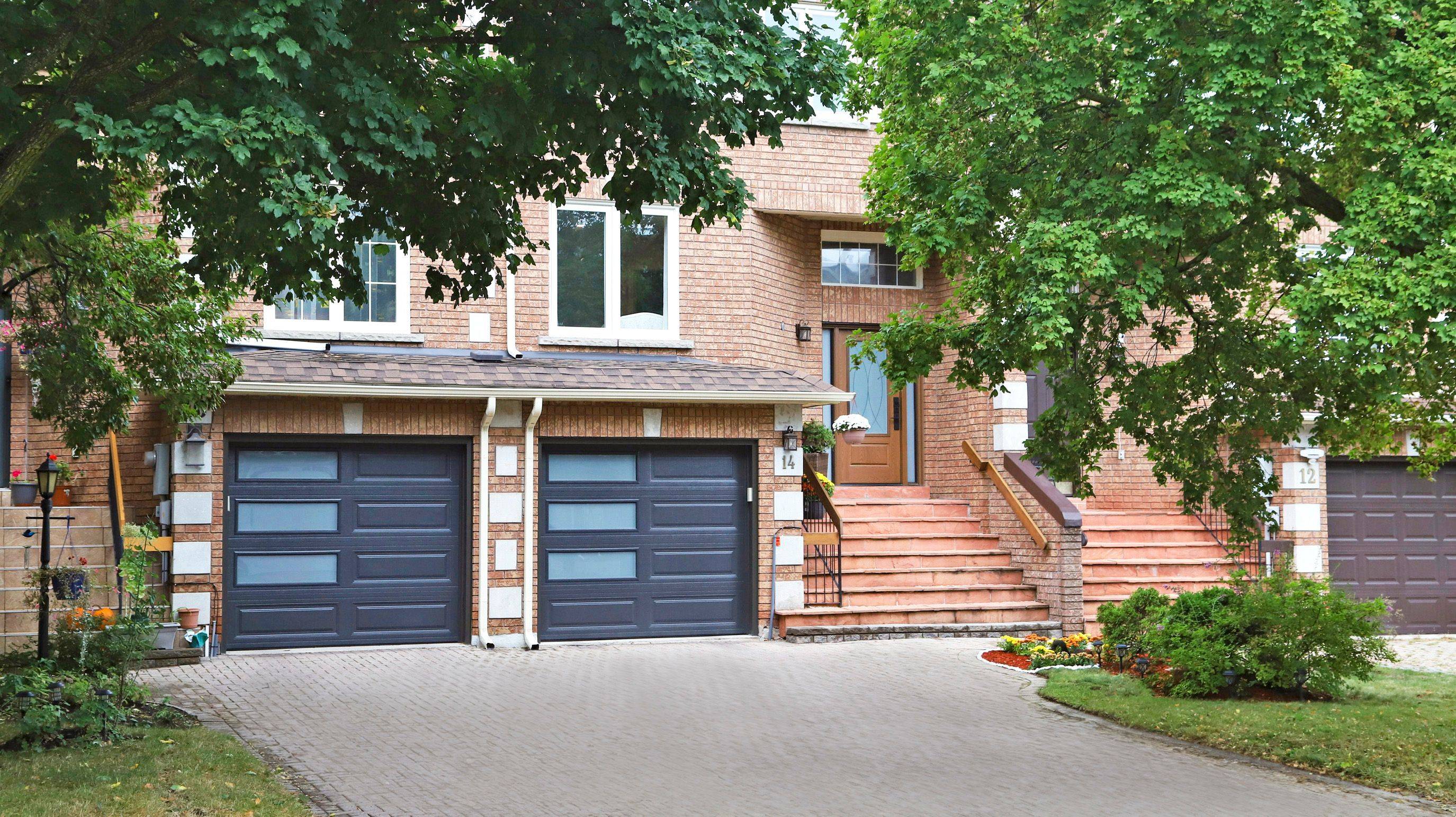 Richmond Hill, ON L4B 3N5,14 Royal Manor CRES