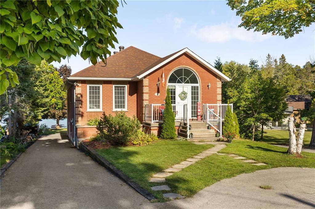 216 ROBINS POINT Road, Victoria Harbour, ON L0K 2A0