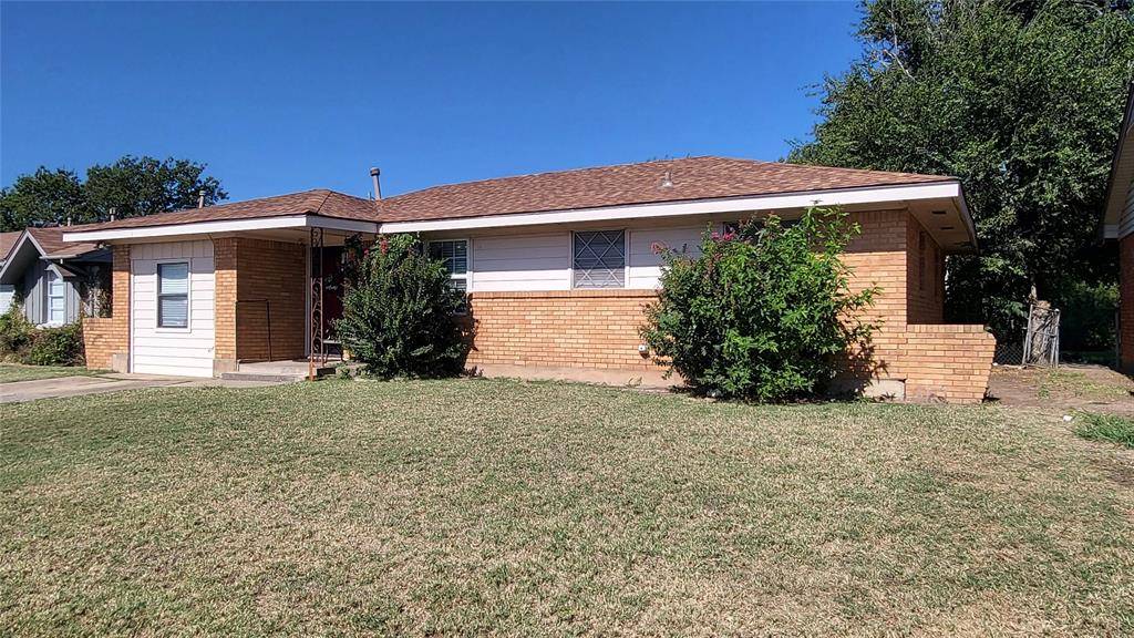 Moore, OK 73160,627 SW 3rd Street