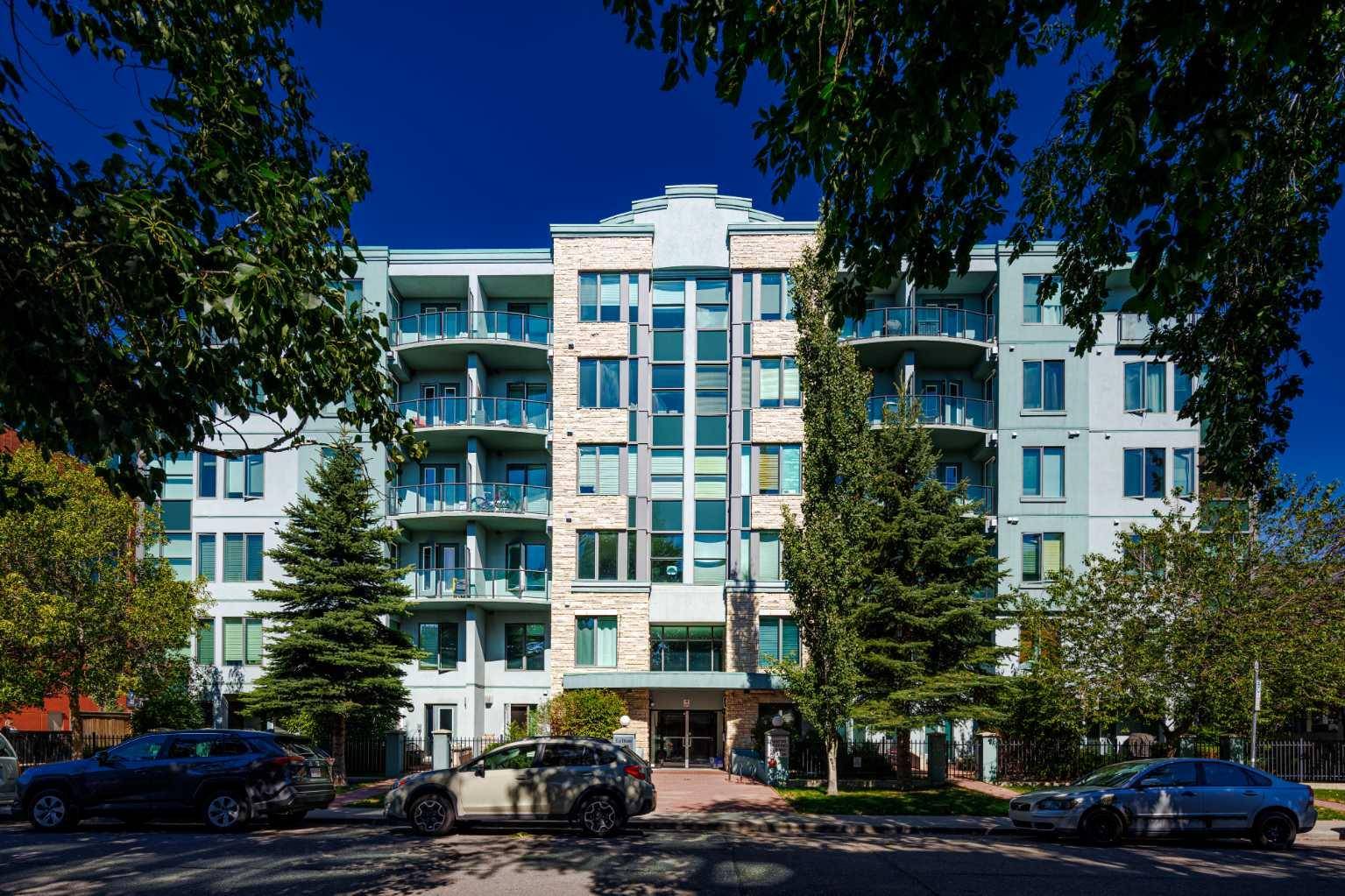 Calgary, AB T2S 0G8,328 21 AVE SW #104