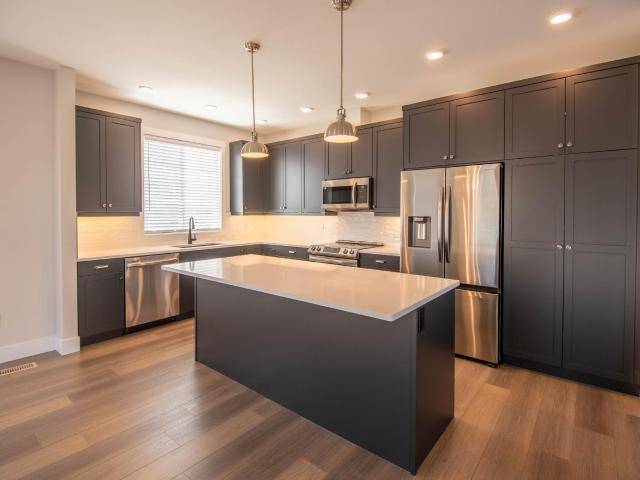 137 200 GRAND BOULEVARD, Kamloops, BC V2C 0H3