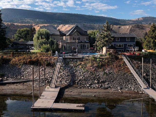2622 THOMPSON DRIVE, Kamloops, BC V2C 4L4