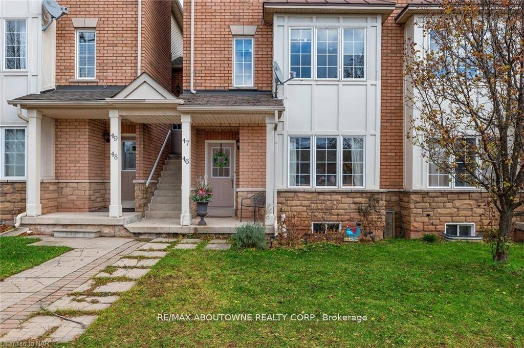 Oakville, ON L6M 4M7,1489 Heritage WAY #46